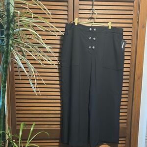 Karl Lagerfeld Black Cropped Pants